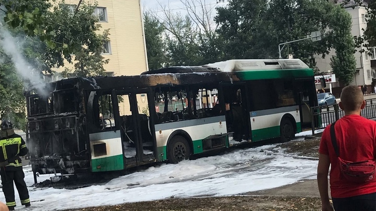 Выделенки и ЧП с маршрутками. Чем запомнился воронежцам общественный  транспорт в 2021-м – Новости Воронежа и Воронежской области – Вести Воронеж