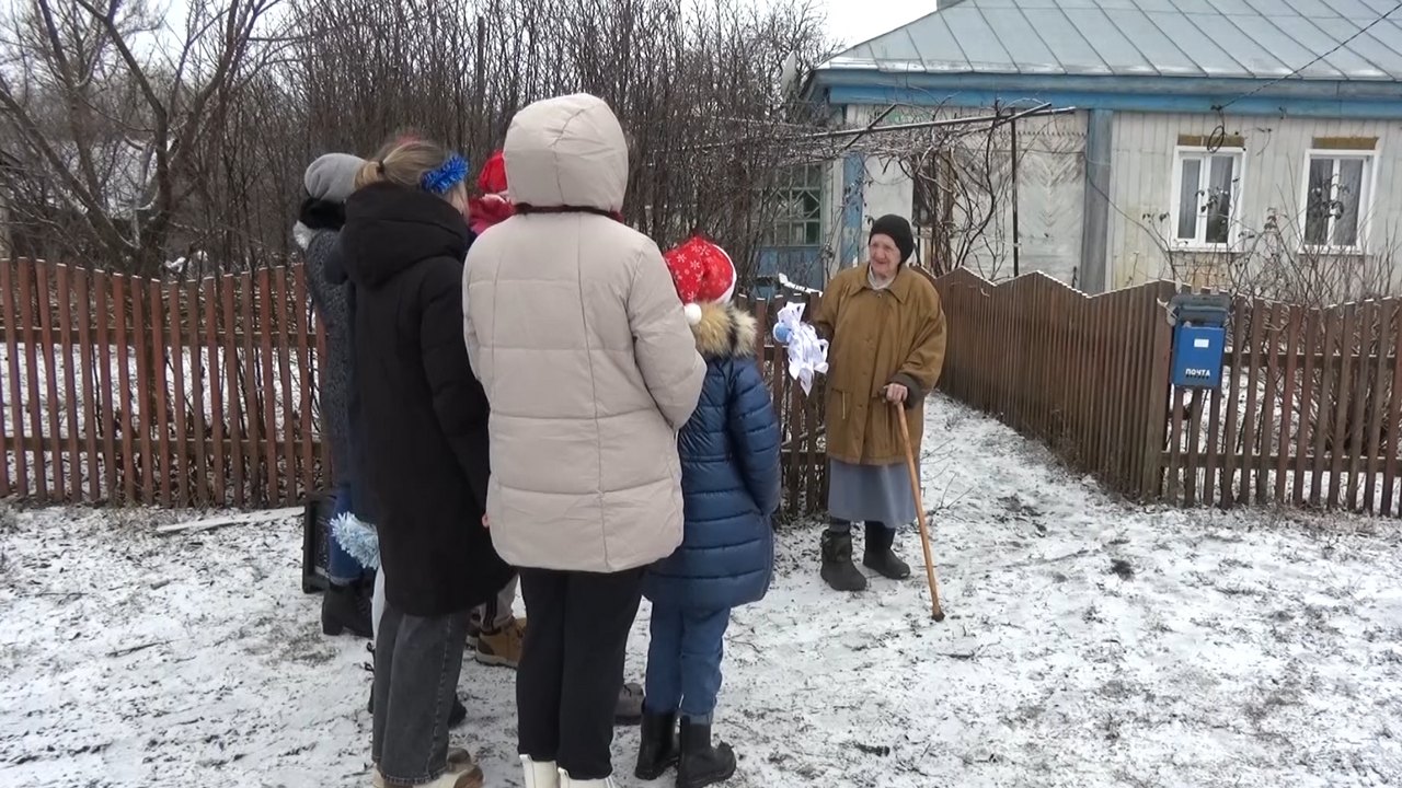 Воронежские школьники устроили новогодние концерты для ветеранов – Новости  Воронежа и Воронежской области – Вести Воронеж