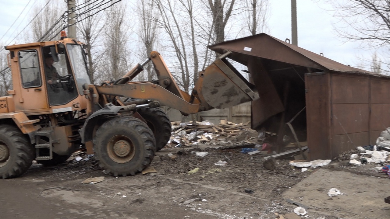 В Коминтерновском районе Воронежа начали сносить гаражи-самострои – Новости  Воронежа и Воронежской области – Вести Воронеж