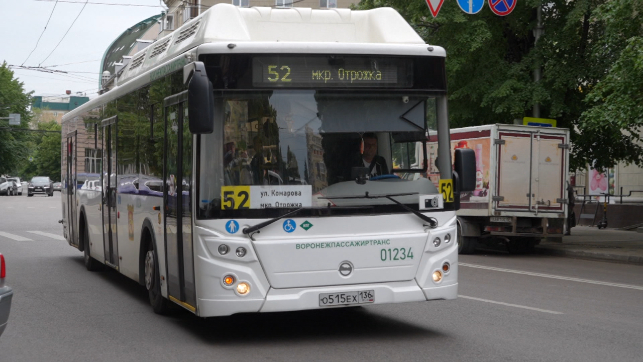 В воронежских маршрутках начали рассказывать о популярных местах города –  Новости Воронежа и Воронежской области – Вести Воронеж