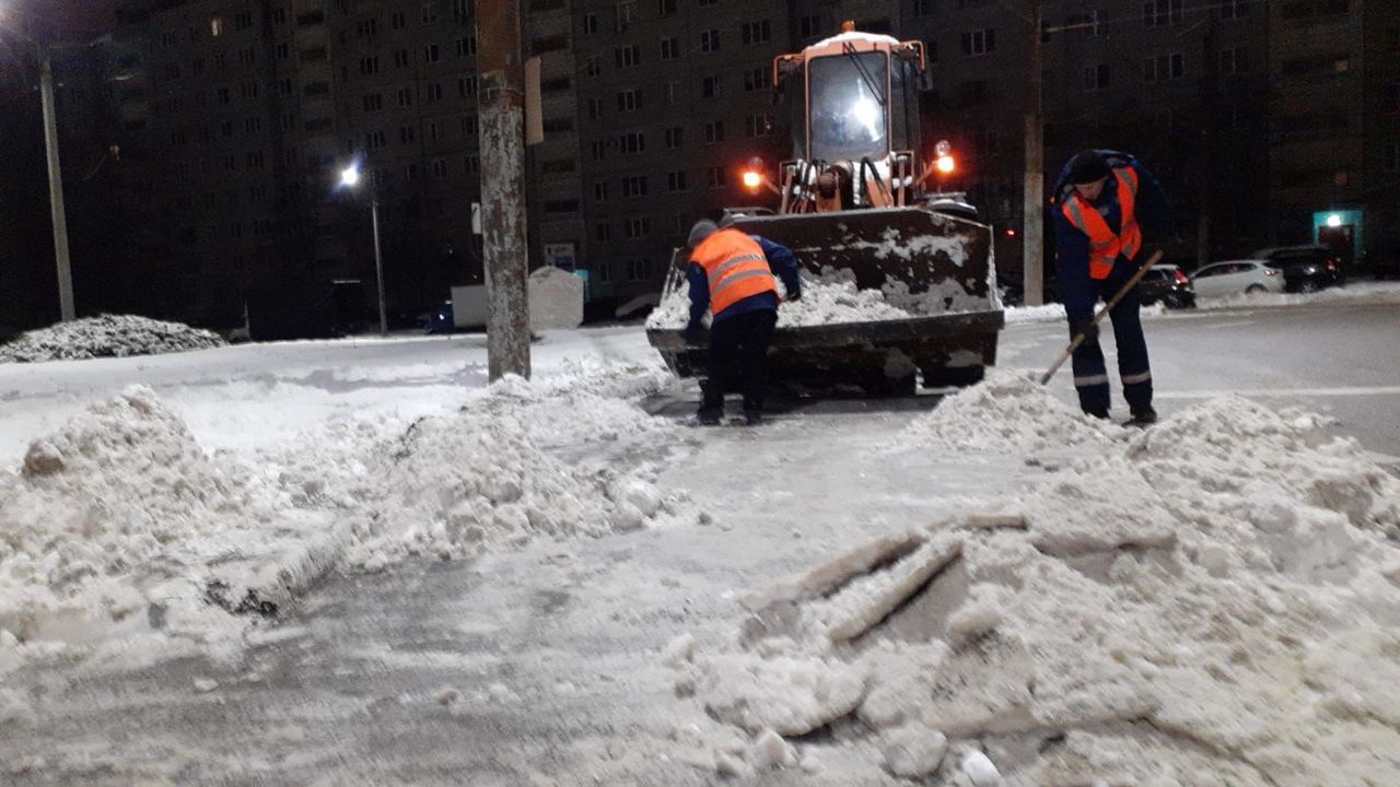 Почти 5 тыс. кубометров снега за ночь вывезли с улиц Воронежа – Новости  Воронежа и Воронежской области – Вести Воронеж