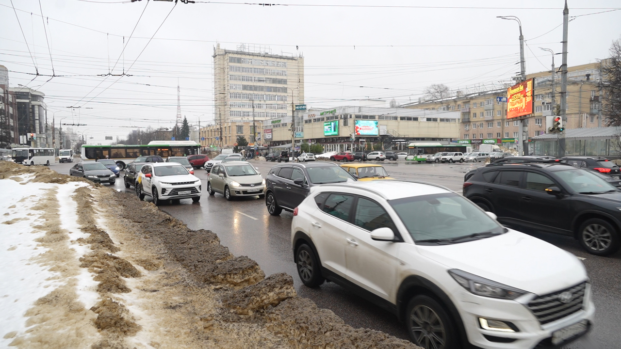 Дождь против коммунальщиков. Как Воронеж борется с проблемами в оттепель –  Новости Воронежа и Воронежской области – Вести Воронеж