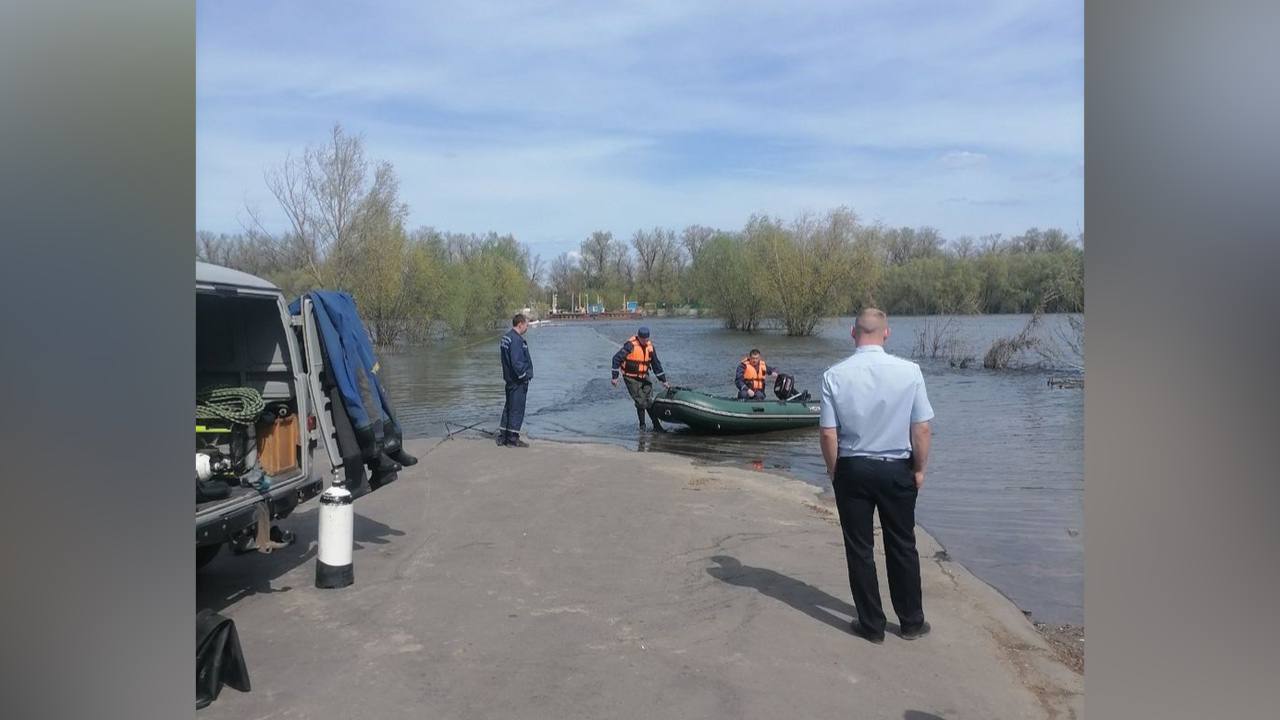 В Богучаре легковушка упала в Дон с понтонного моста – Новости Воронежа и  Воронежской области – Вести Воронеж